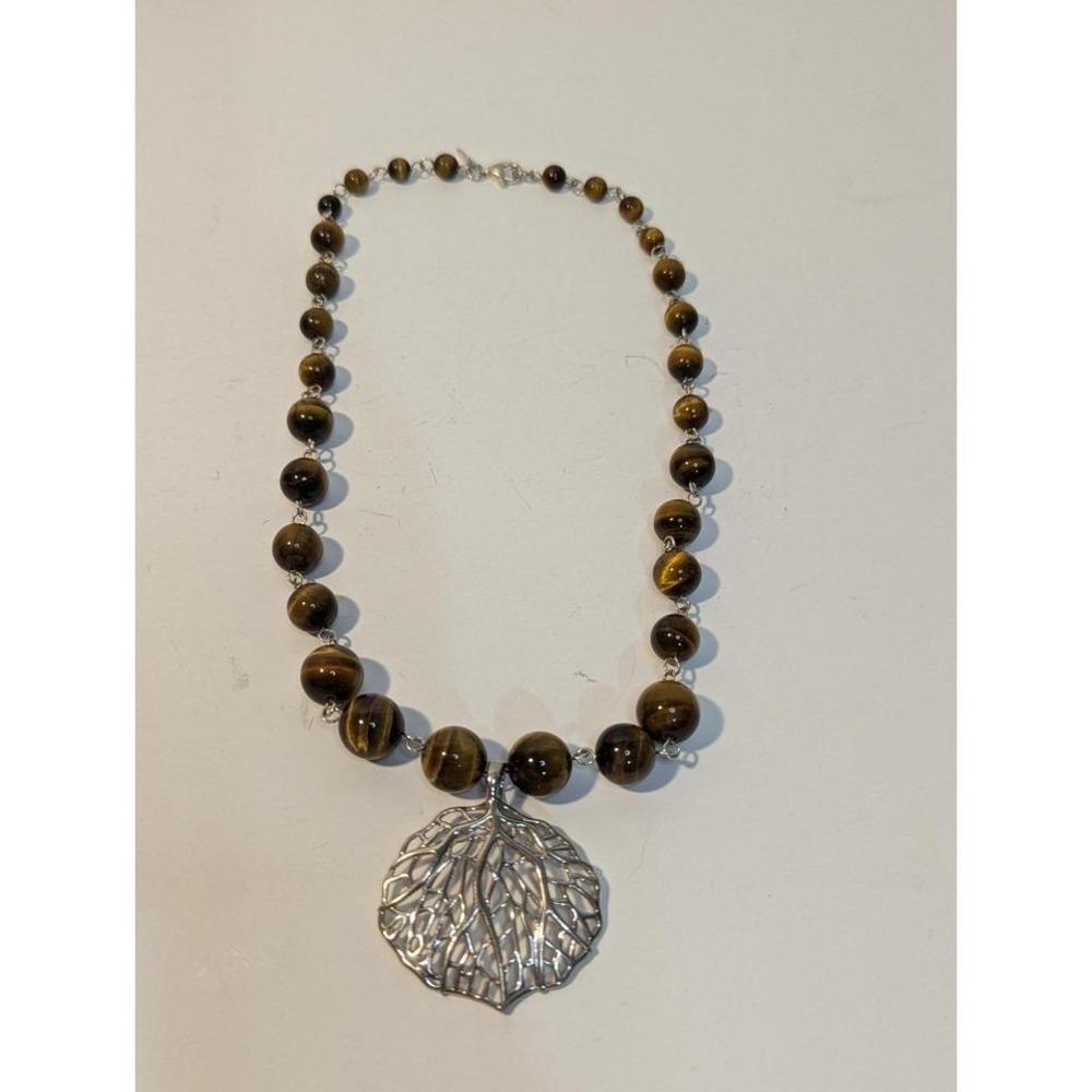 Graduated sterling silver tiger eye beads necklace